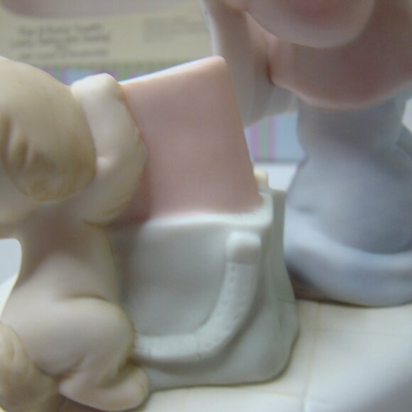 Precious Moments Map A Route Toward Loving Caring, Sharing 2005 Membership C0025 - Picture 8 of 16